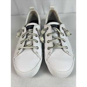 Women’s Size 7.5 Sperry Crest Vibe leather sneakers with a low-top design